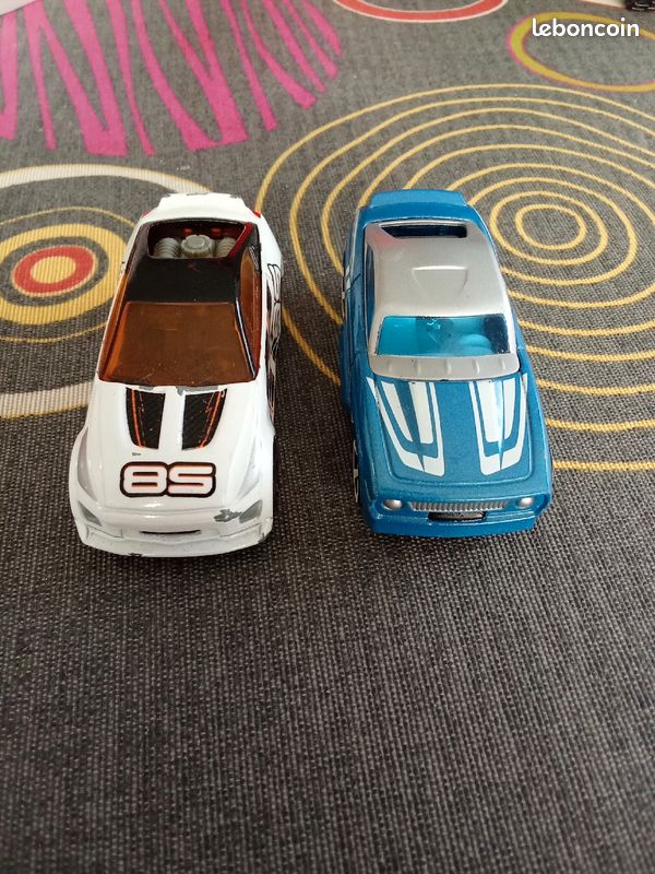 2 petites voitures majorette (image 1)
