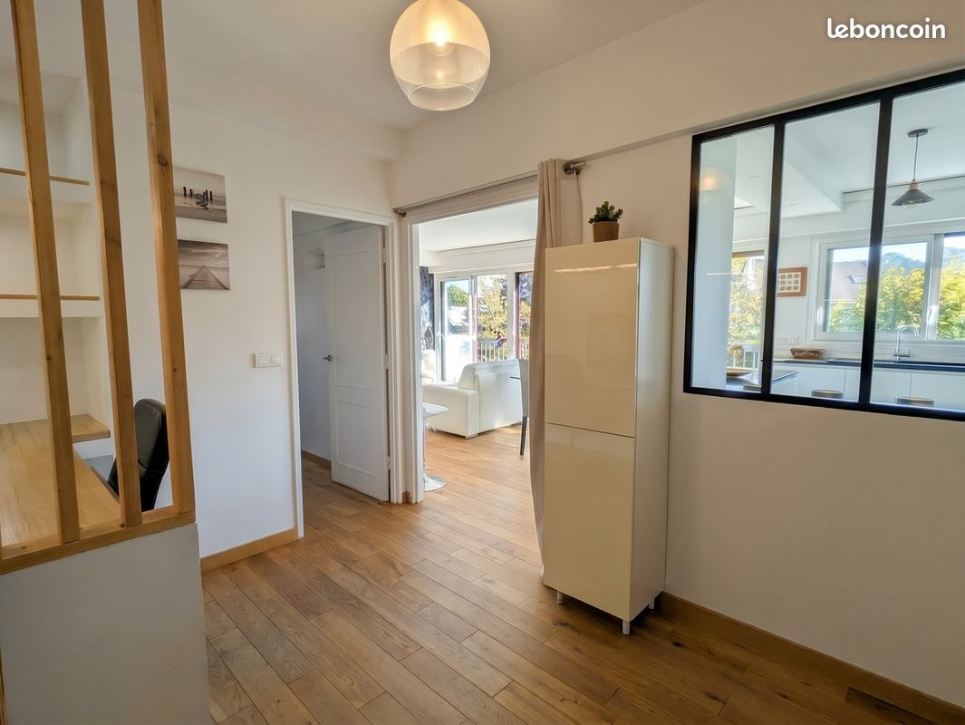 Appartement 3 pièces, clair et calme au dernier étage, rénové et climatisé, avec balcon et vue Marne sans vis-à-vis (image 3)
