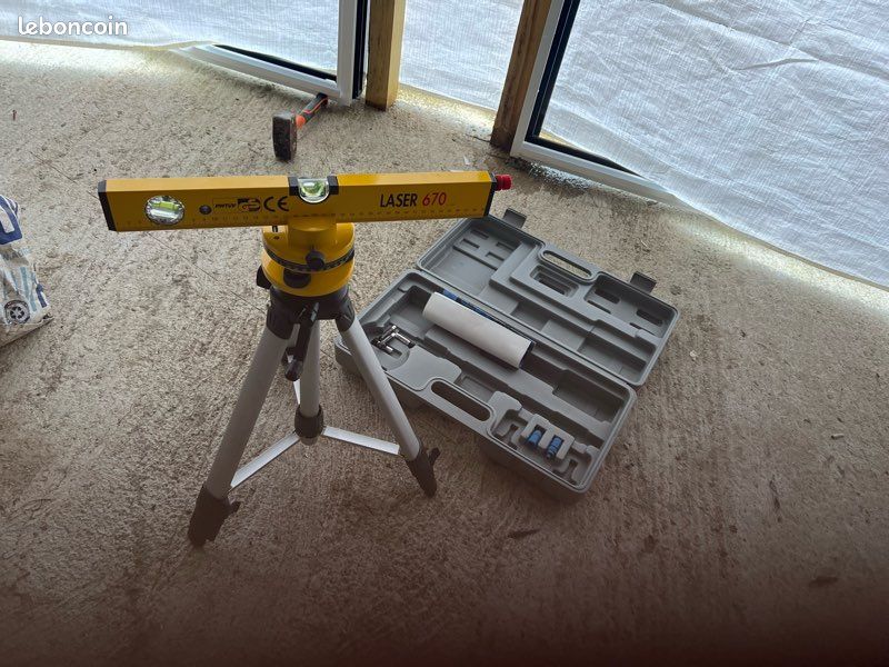 Niveau laser + trépied + boîte laser 670 (image 2)