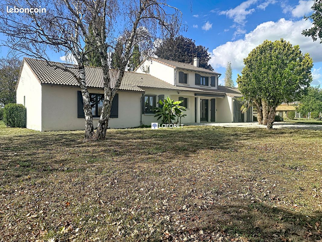 Maison 6 pièces 141 m² · à Assais-les-Jumeaux · 141 m² · 185 000 €