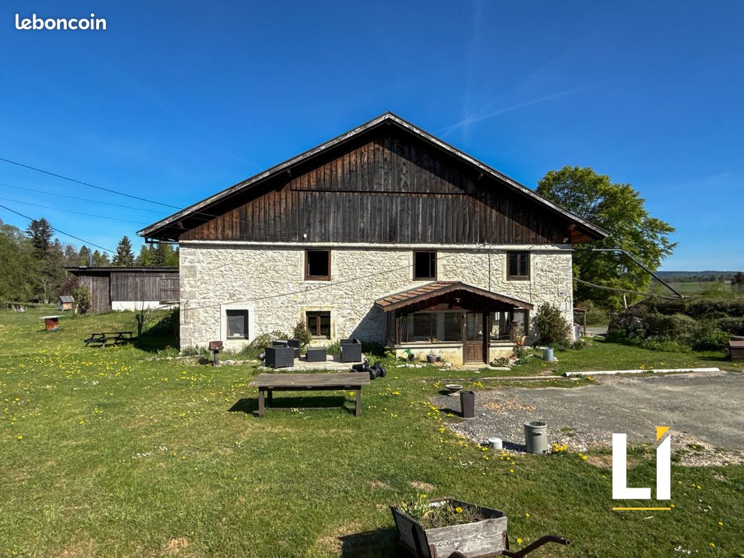 Maison 7 pièces 151 m² · à Indevillers · 151 m² · 199 000 €