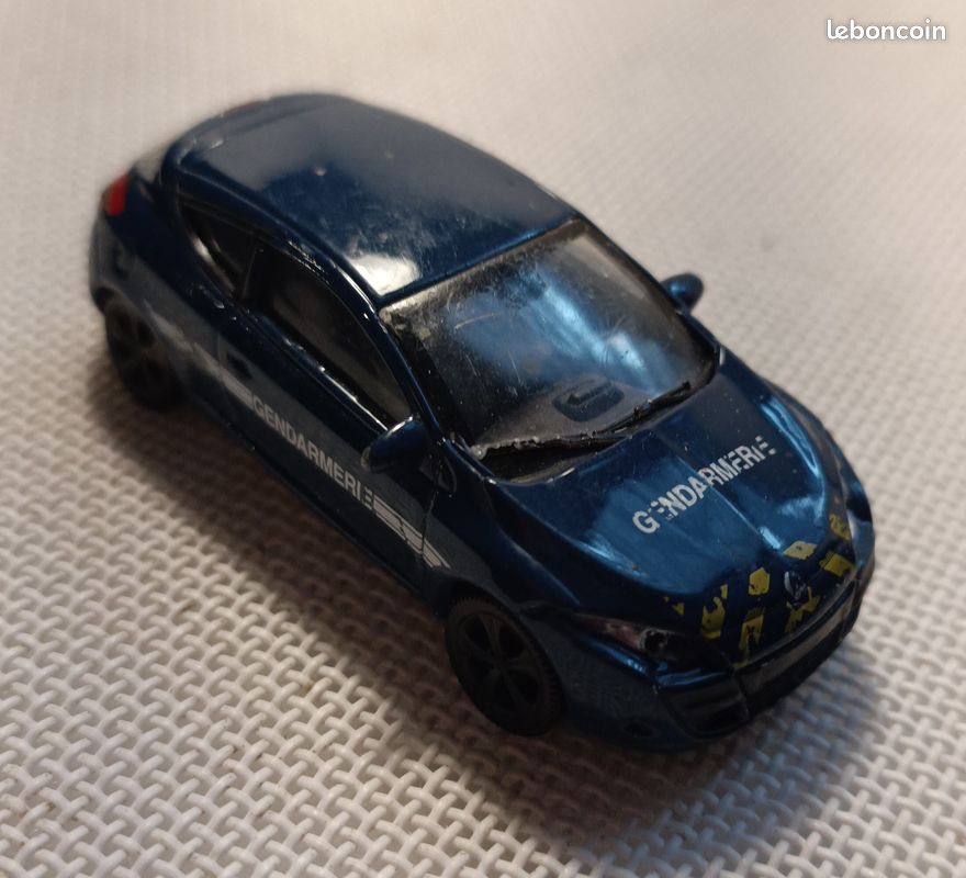 RENAULT MEGANE I Phase 2 COUPE 2001 GENDARMERIE NOREV 1:43 of refe