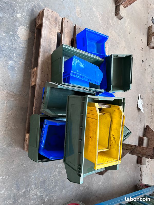 Caisse plastique gerbable (image 3)