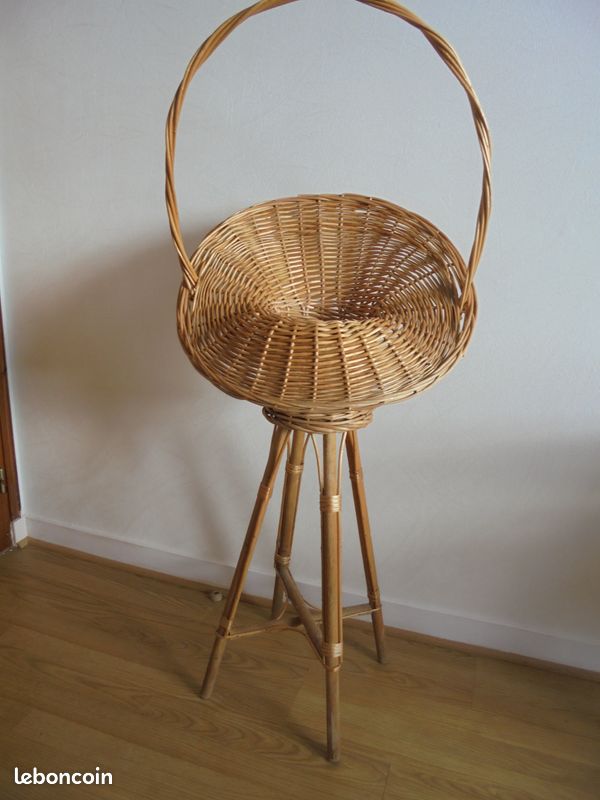 Corbeille en rotin (image 1)