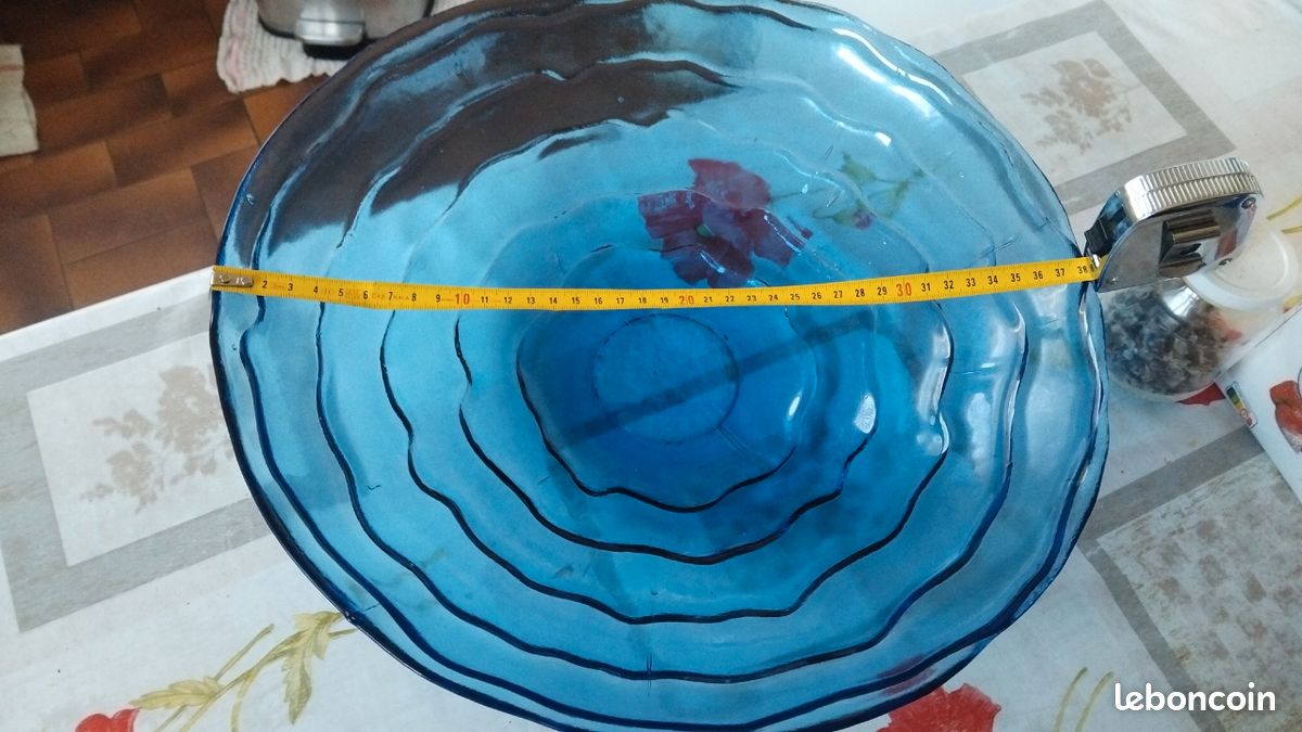 A vendre tres grosse coupe as fruit 38 cm de diametre couleur bleu (image 1)