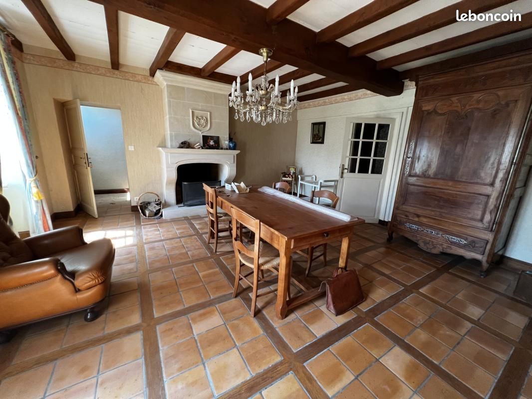 Maison 9 pièces 249 m² · à Matha · 249 m² · 250 000 €