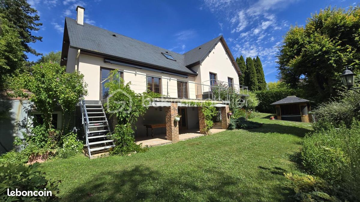 Maison 7 pièces 146 m² · à Catenay · 146 m² · 285 000 €