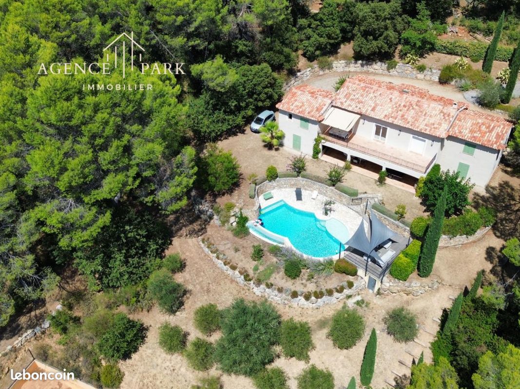 Maison 8 pièces 266 m² · à Flayosc · 266 m² · 995 000 €