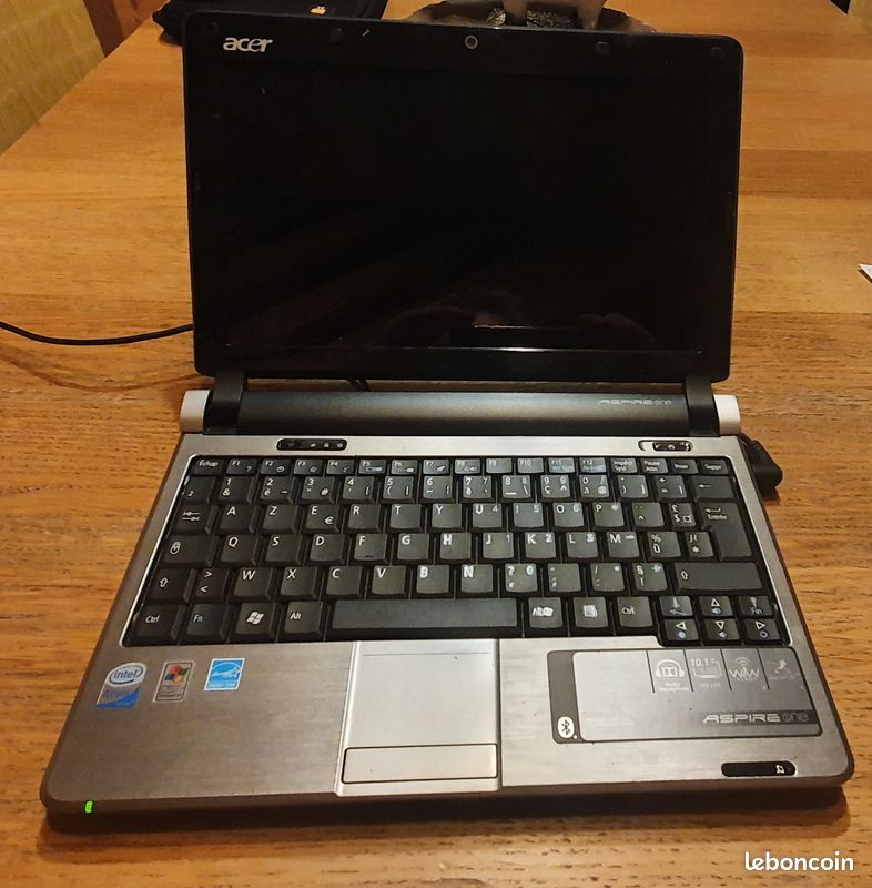 Acer One 10 S1002 145-A Screen Replacement - Repair Guide