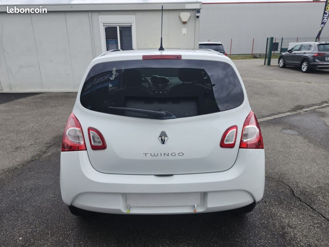Renault TWINGO II 1.2 75ch - Purple (image 6)