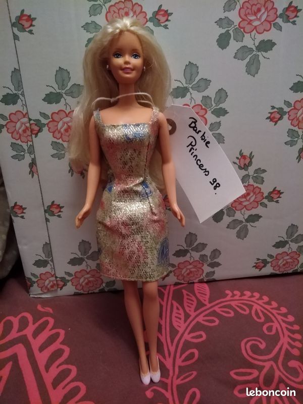 Lot de barbie (image 4)