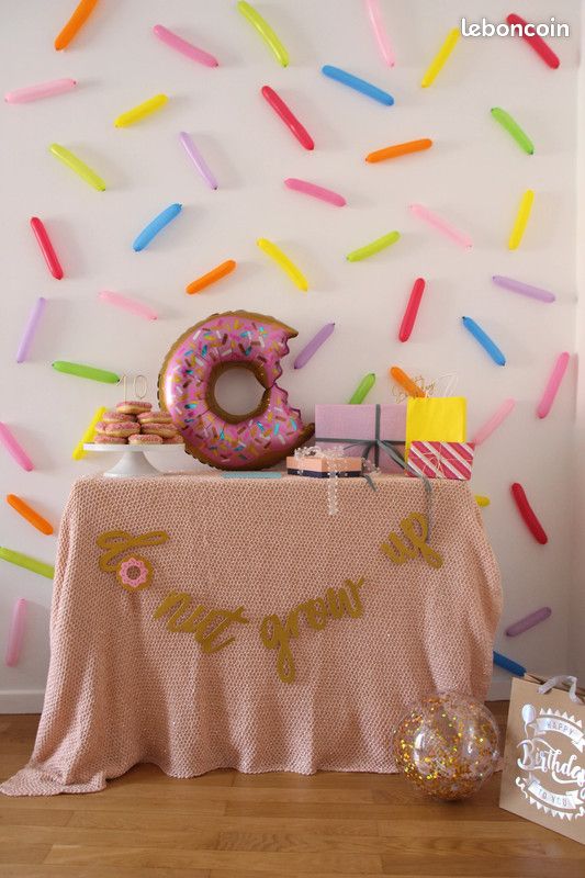 Lot de 4 ballons : ronds rayures, étoile confetti, donut croqué - multicolore (image 2)
