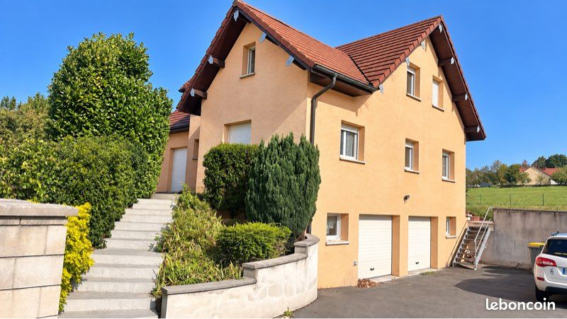 Maison 10 pièces 169 m² · à Lure · 169 m² · 255 000 €