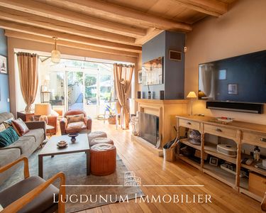 Maison 699 000 € - 202 m²
