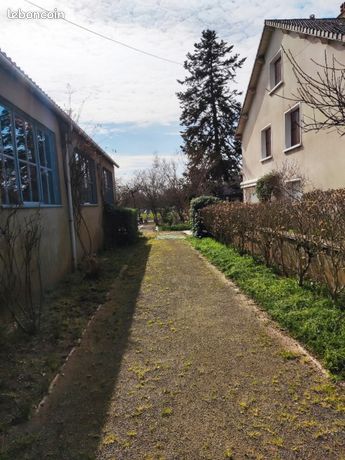 https://img.leboncoin.fr/api/v1/lbcpb1/images/c0/91/98/c09198774971e6bae91f462ba2097510eada7be6.jpg?rule=ad-image