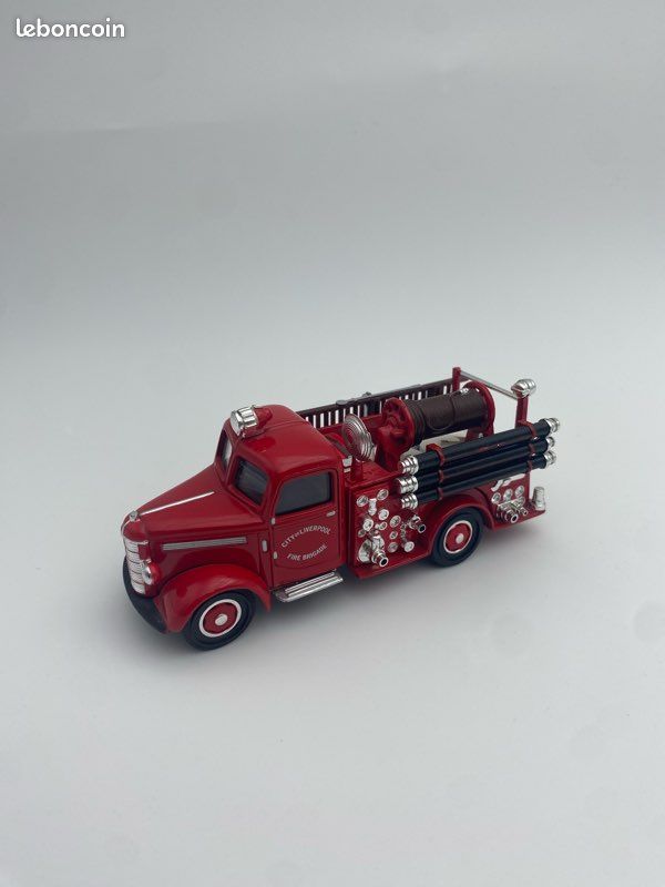 Lot 1/43 Voiture De Pompier + 1/32 Figurines Pompier – Del Prado – Occasion