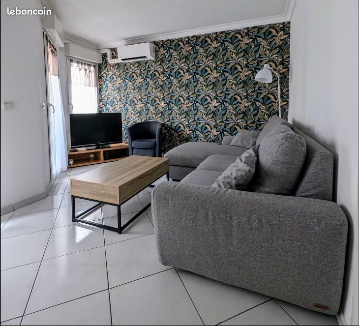 Appartement 2 pièces 45 m² · à Antibes · 45 m² · 900 €