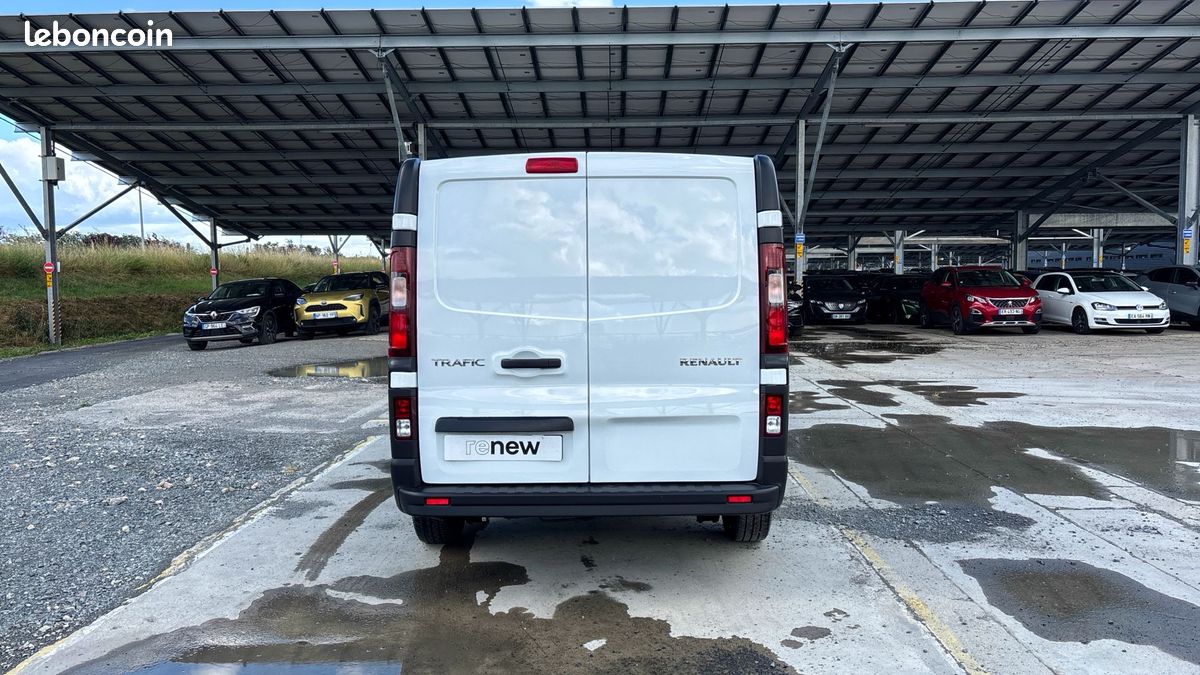 Renault trafic fg blue dci 130 l1h1 3t gsr2 advance (image 7)