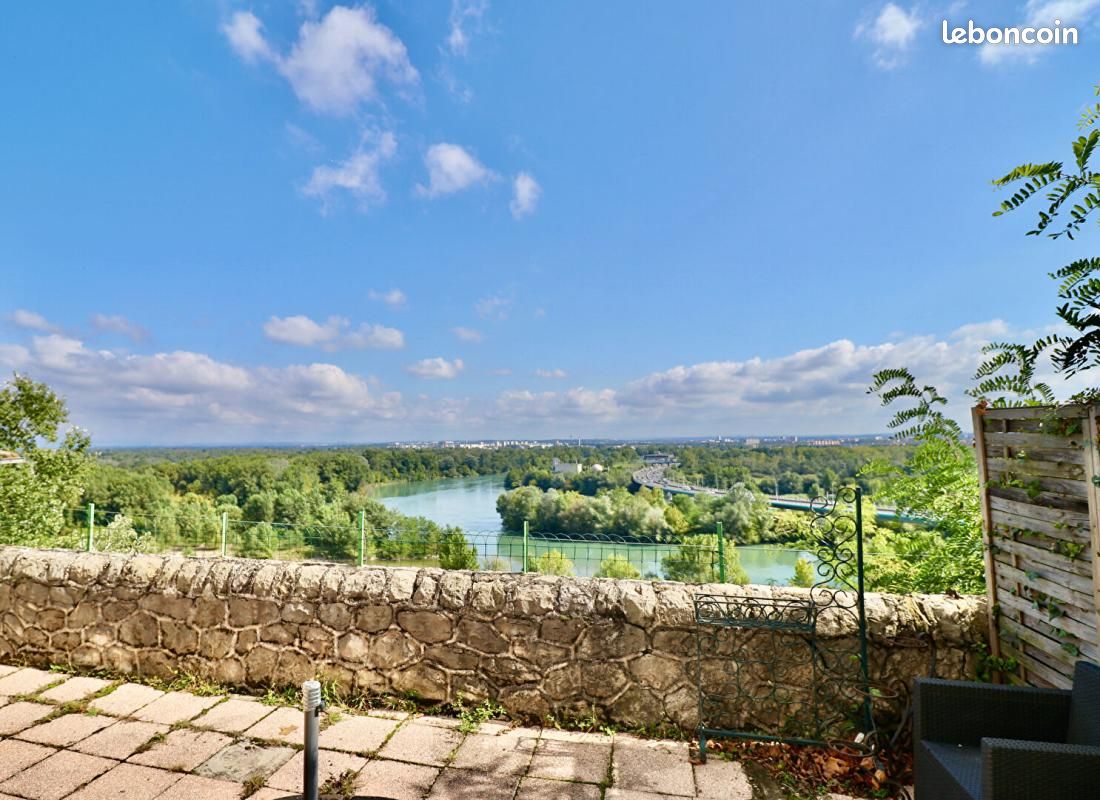 Maison 5 pièces 111 m² · à Caluire-et-Cuire · 111 m² · 470 000 €