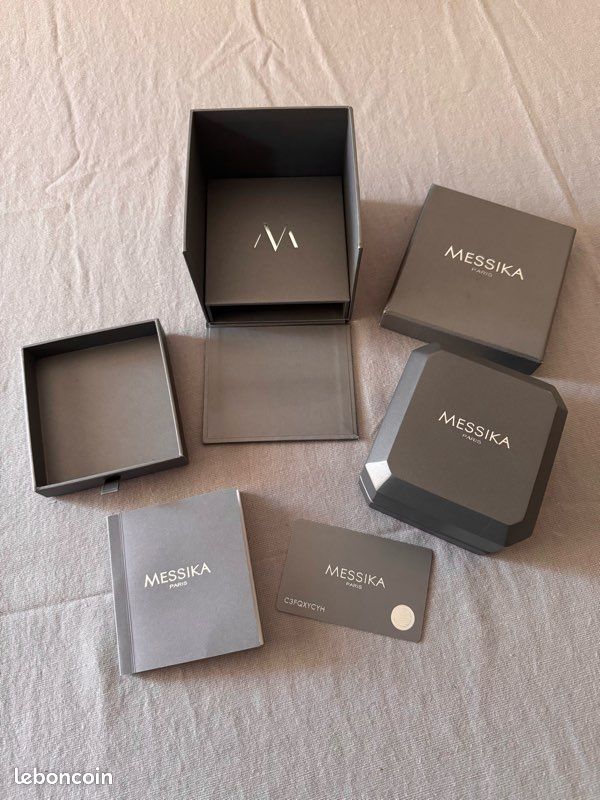 Boîte à Bijoux Messika Avec Surboîte - Pour Collier - Occasion