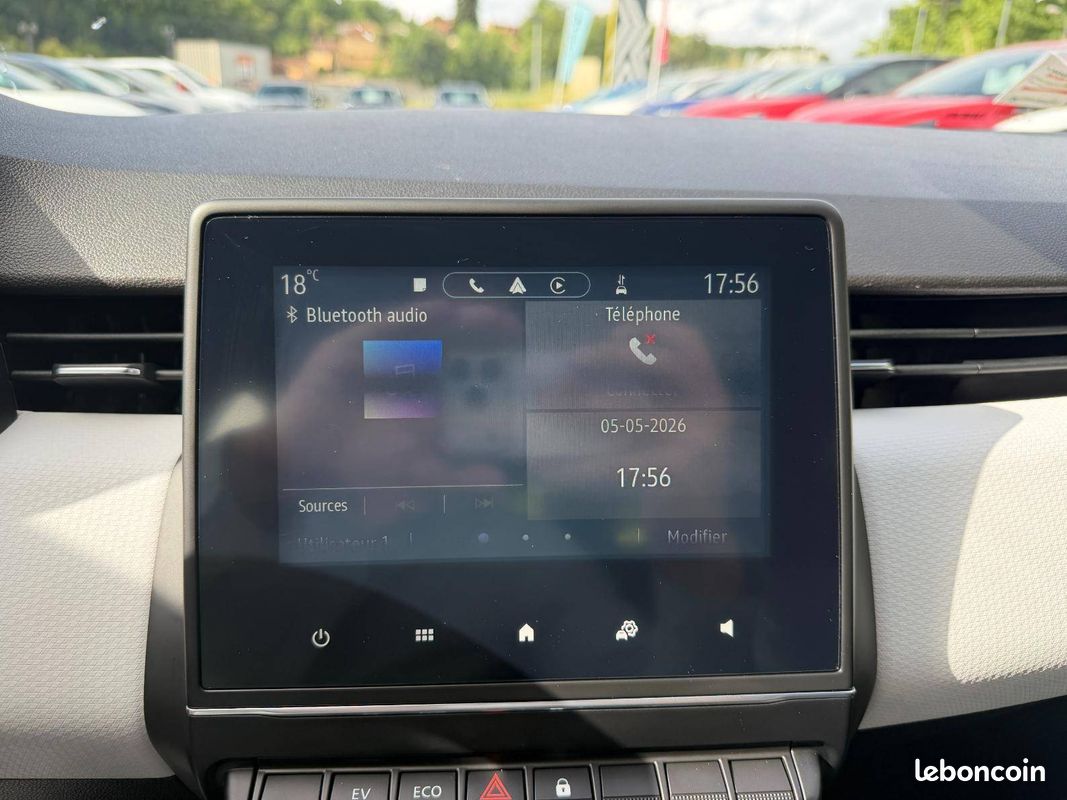 RENAULT Clio E-Tech 140 - 21N Limited (image 15)