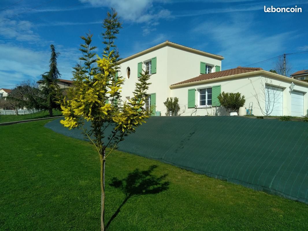 Maison 5 pièces 140 m² · à Genilac · 140 m² · 475 000 €