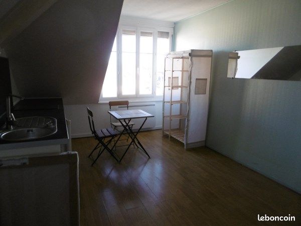 Studio 1 pièce 17 m² - Égletons 19300 (image principale 3)