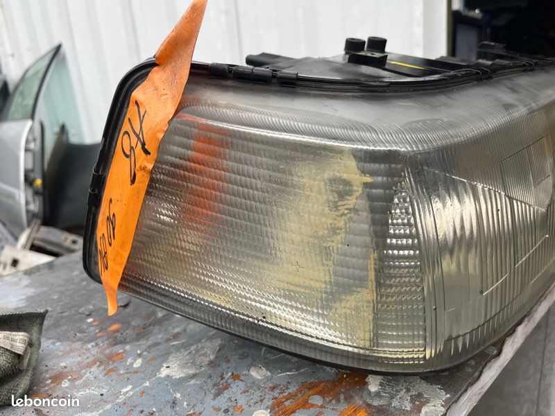 Phare droit Audi a8 1990 complet (image 2)