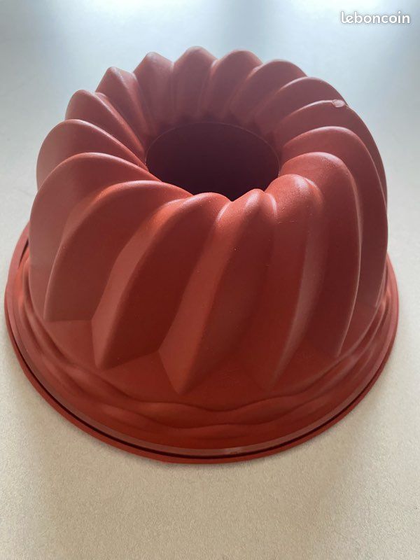 Moules à Décorations En Plastique Silikomart Pâques - Lot De 4 Emporte-pièces (lapin, Poussin, Papillon, œuf)
