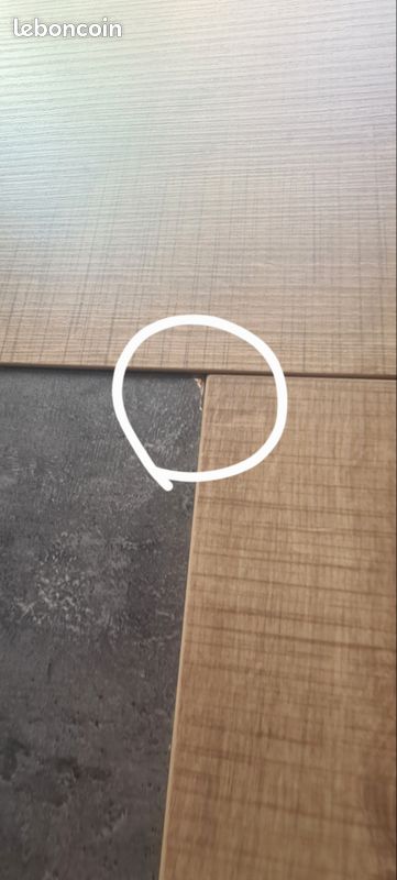 Vend table carrée Conforama (image 2)