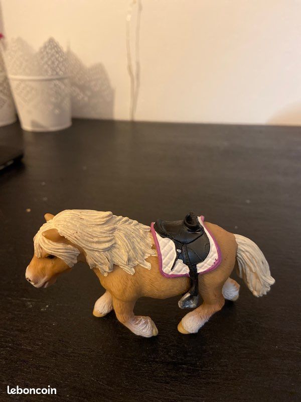 Figurine poney (image 1)