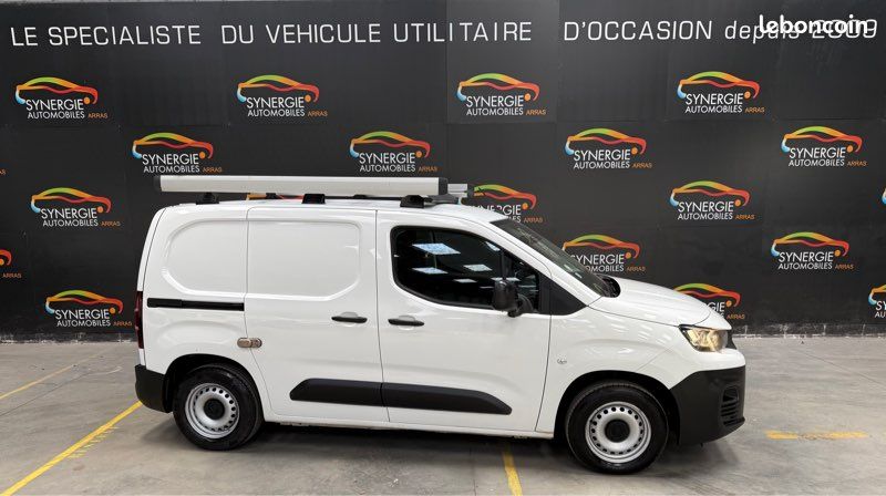 Partner hdi 100 ch asphalt (GPS/2 CAMERA/GALERIE/ETAGERES/SERRURESD/ETC) 35.873 km 12.325 ht (14.790 ttc) (image 1)