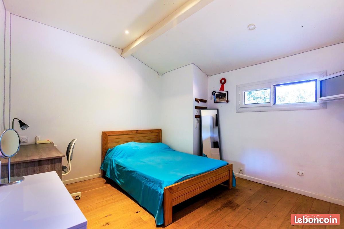 Propriété 9 pièces 213 m² (image 5)