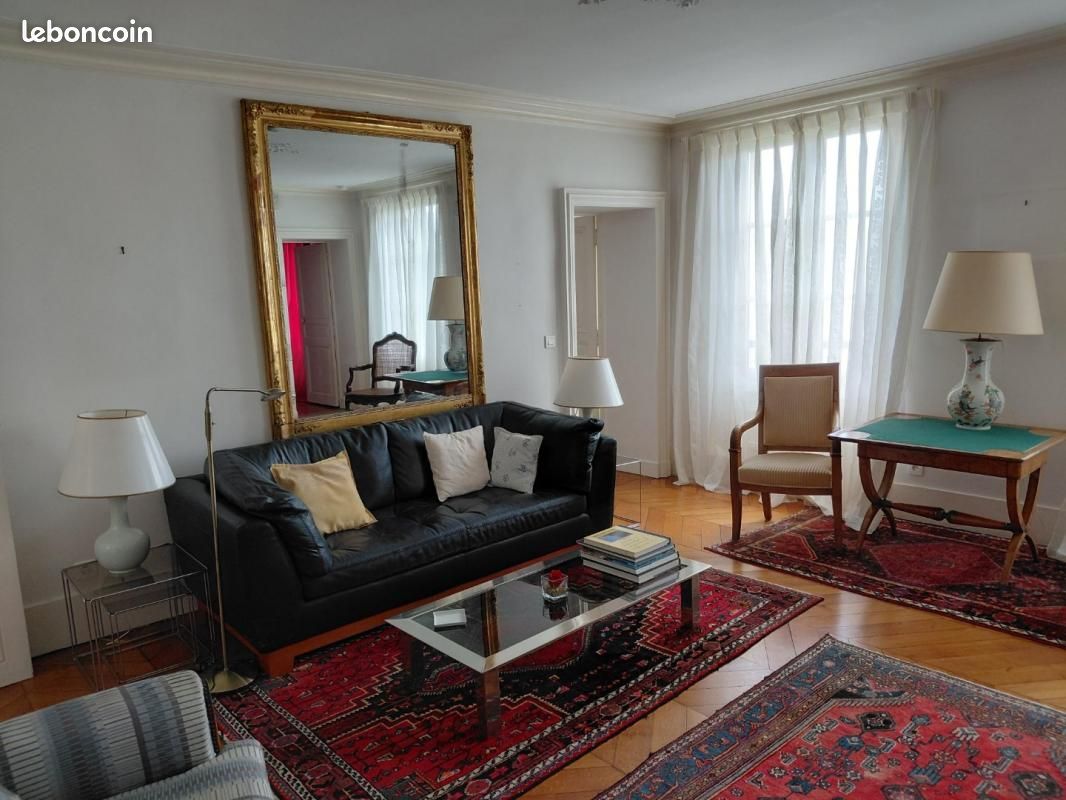 Appartement 3 pièces 83 m² · à Versailles · 83 m² · 2 000 €/mois