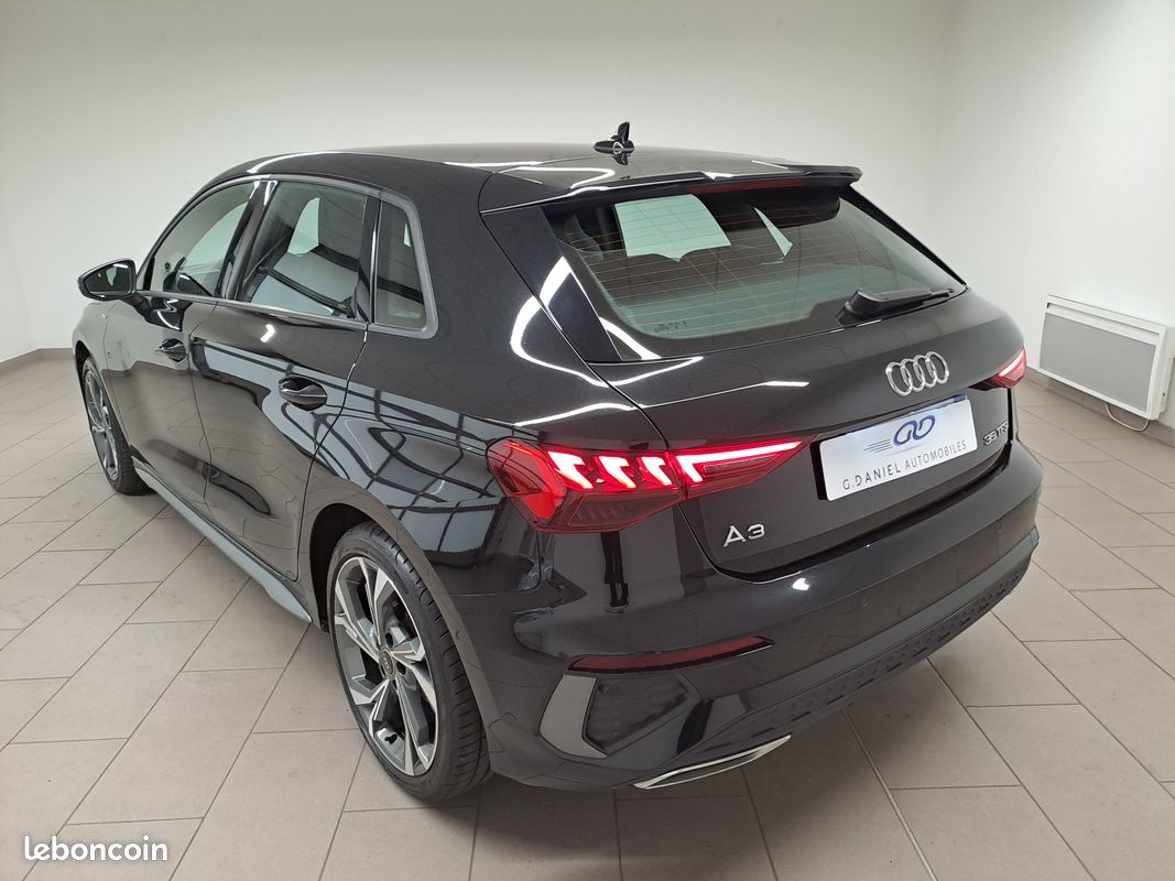AUDI A3 Sportback 35 TFSI Mild Hybrid 150 S tronic 7 S Line (image 3)