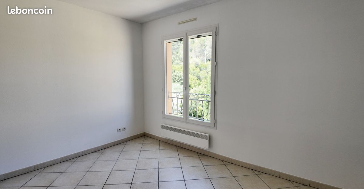 Appartement T3 63 m² au 1er et dernier étage. Terrasse. Possibilité garage en sus du prix (image 10)