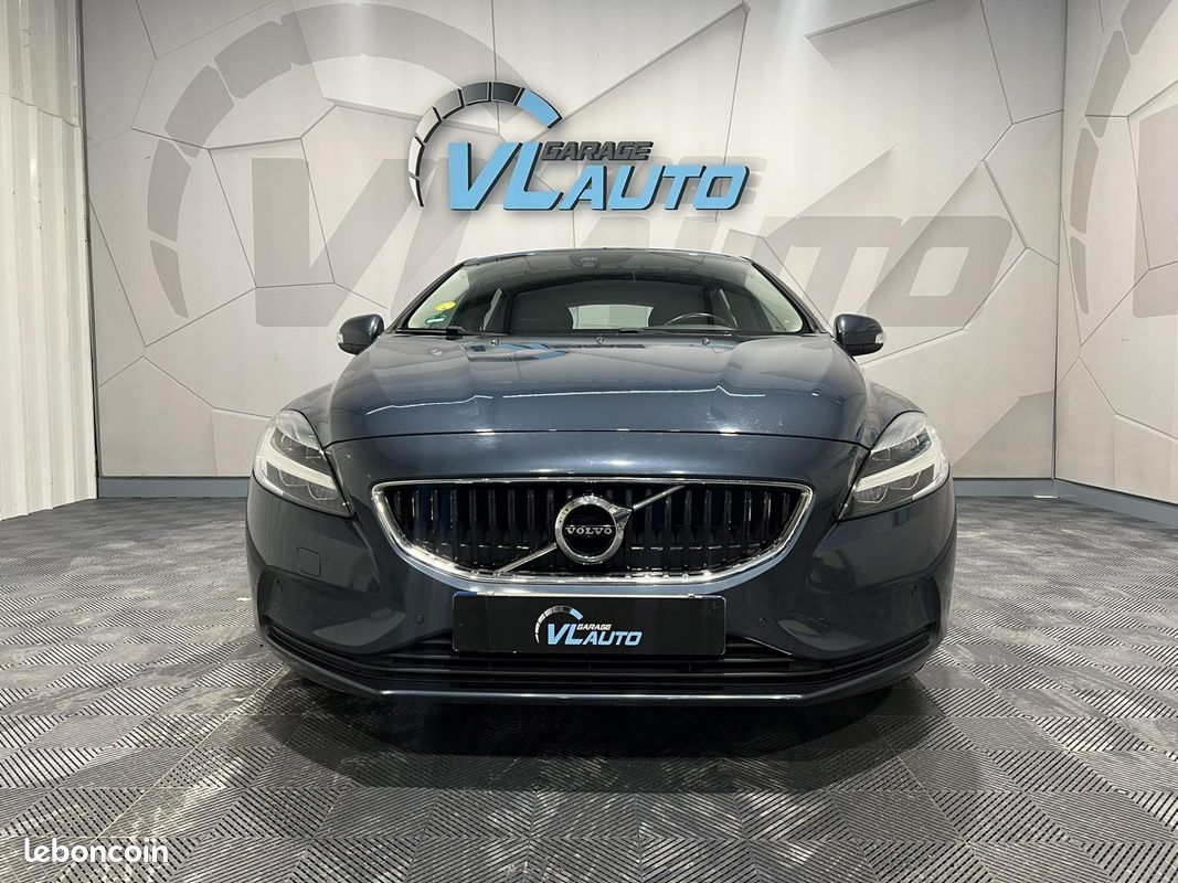 VOLVO V40 D2 120 Geartronic 6 Momentum (image 2)
