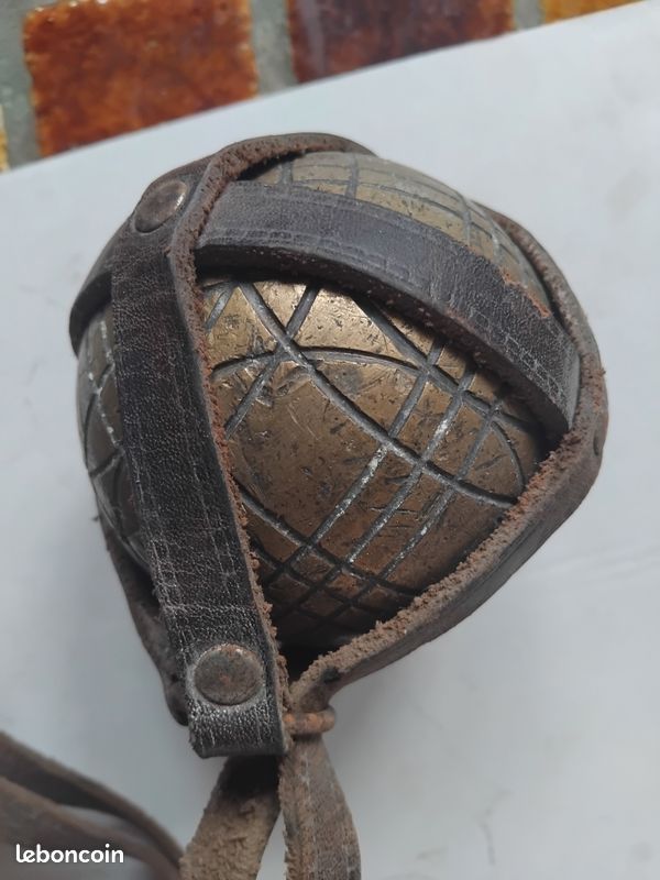 Jeu paire de boules Pétanque lyonnaise vintage rétro ancien jeu de longue avec filet lanière en cuir métal doré bronze ou laiton (image 4)