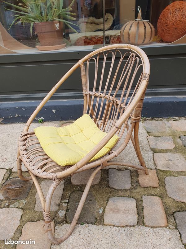 Fauteuil Vintage En Rotin Et Satin Vert - Superbe état - Style Années 70 - Boutique Indépendante