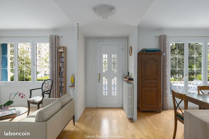 Maison 6 pièces 195 m² — 3