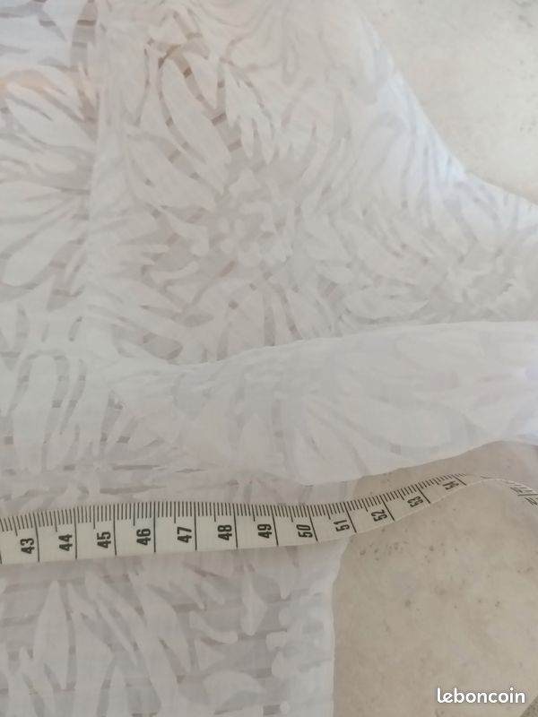 Blouse blanche de chez Damart taille U (image 9)