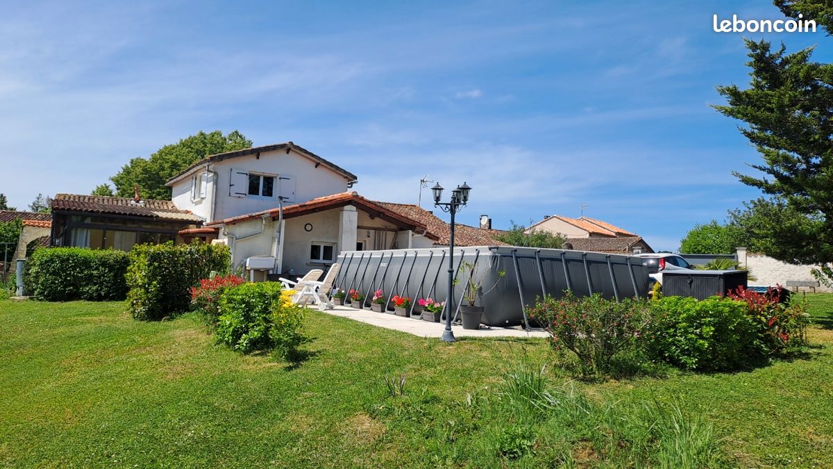 Maison 5 pièces 130 m² · à Vouzan · 130 m² · 160 000 €