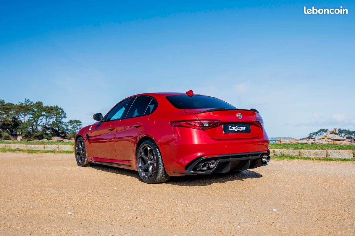 Alfa Romeo Giulia Quadrifoglio V6 – Excellent état – Entretien complet (image 2)