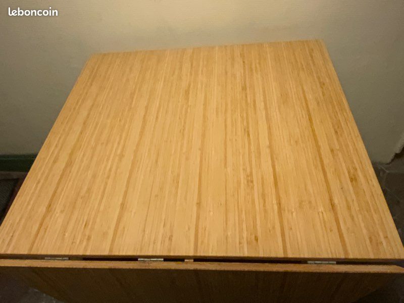 Table de salle à manger/à rabats, marque IKEA modèle PS2012, Designer Jon Karlsson, bambou vernis, pieds blanc, 74/106/138 x80 x H/74, dépliante avec 2 rallonges rabattantes. Très bon état. 50 euros (image 3)