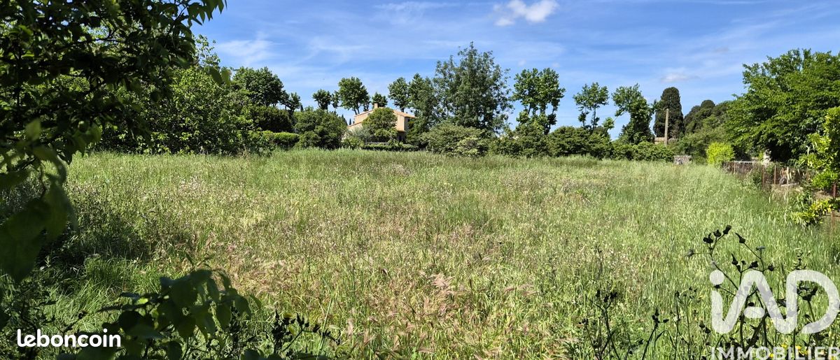 Terrain 2695 m² · à Thézan-des-Corbières · 2 695 m² · 249 000 €