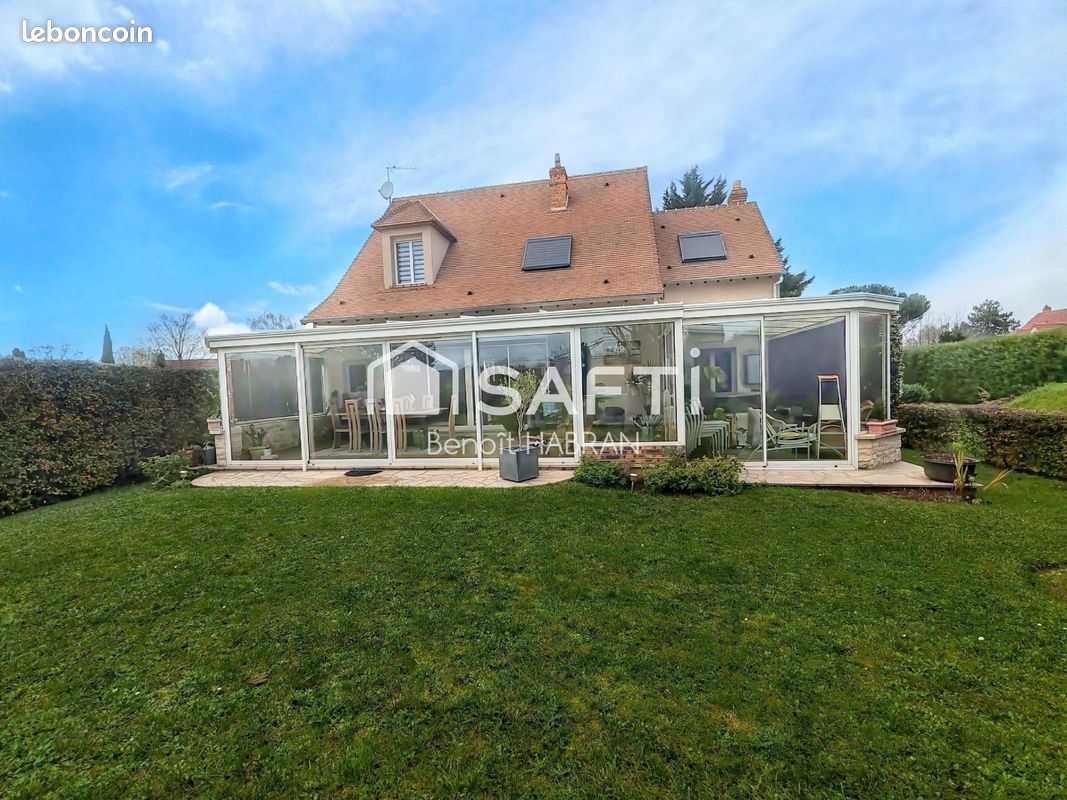 Maison 6 pièces 190 m² · à Follainville-Dennemont · 190 m² · 464 000 €