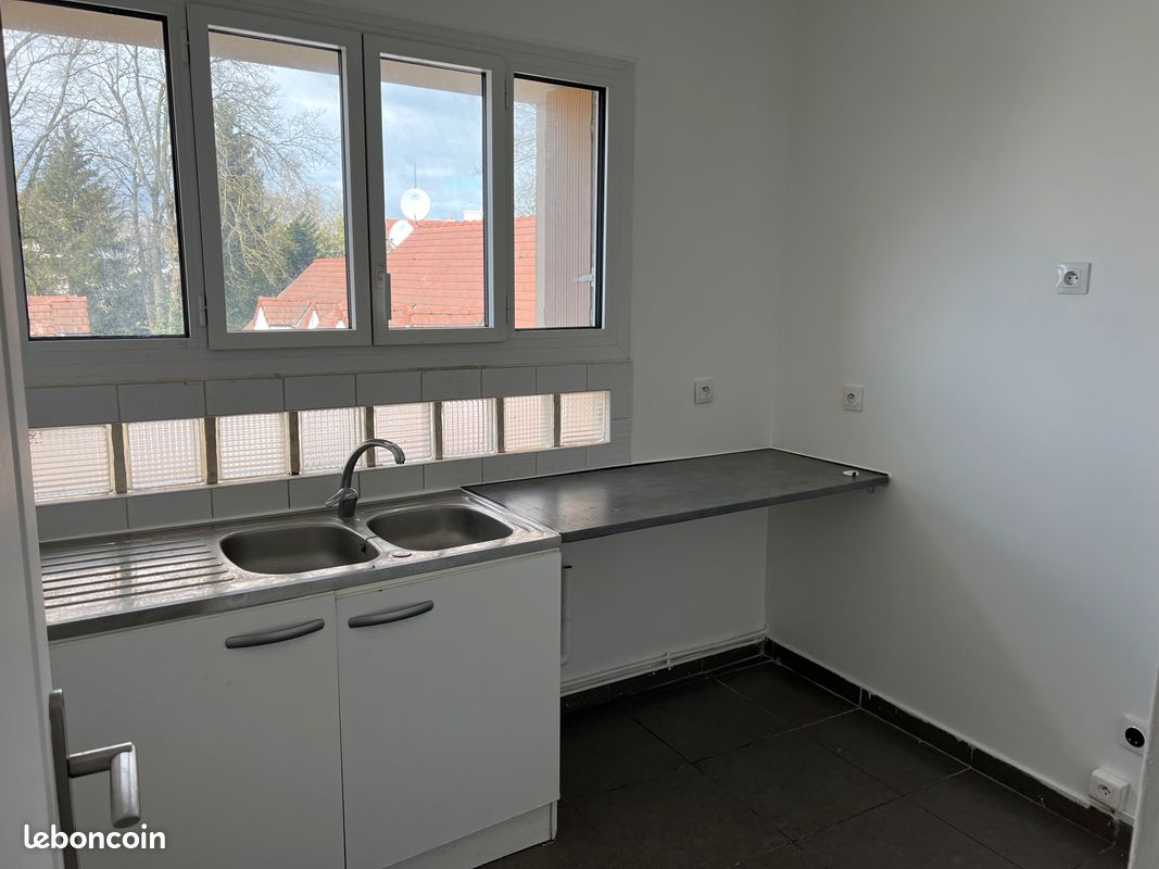 Appartement a louer villiers-le-bel - 2 pièce(s) - 35 m2 - Surfyn