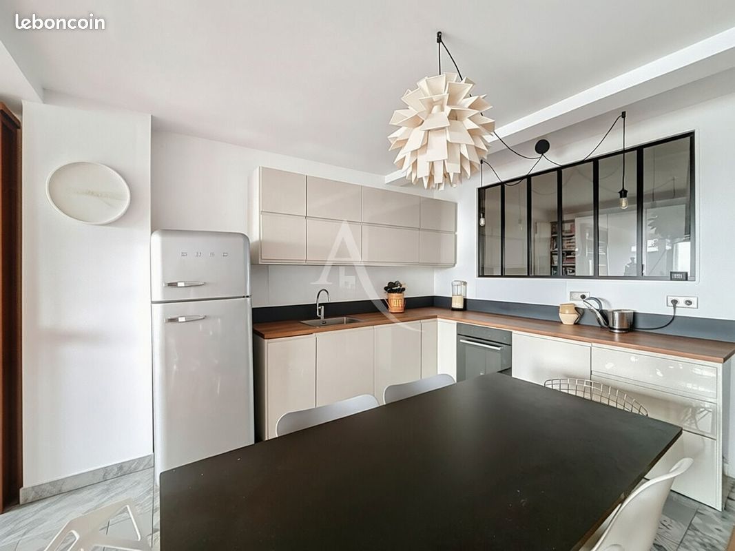 Appartement 4 pièces 99 m² · à Suresnes · 99 m² · 540 000 €