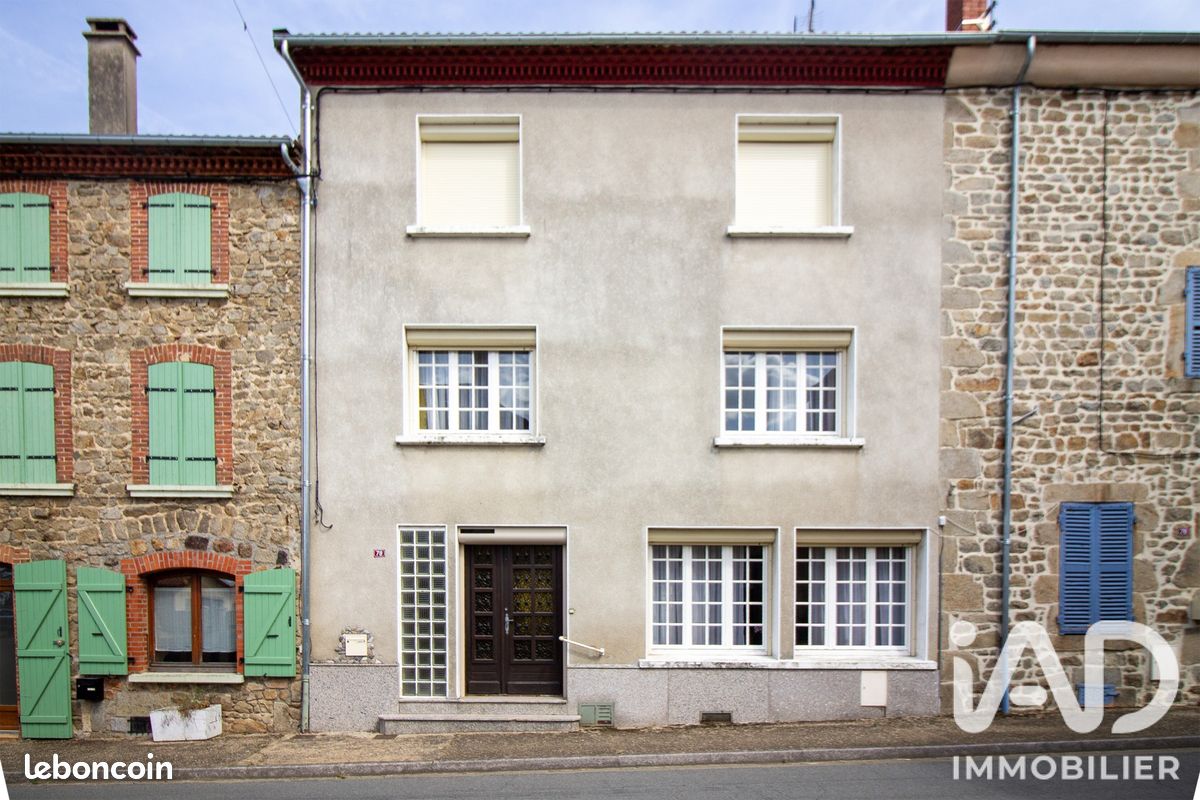 Maison 7 pièces 215 m² · à Tours-sur-Meymont · 215 m² · 118 000 €