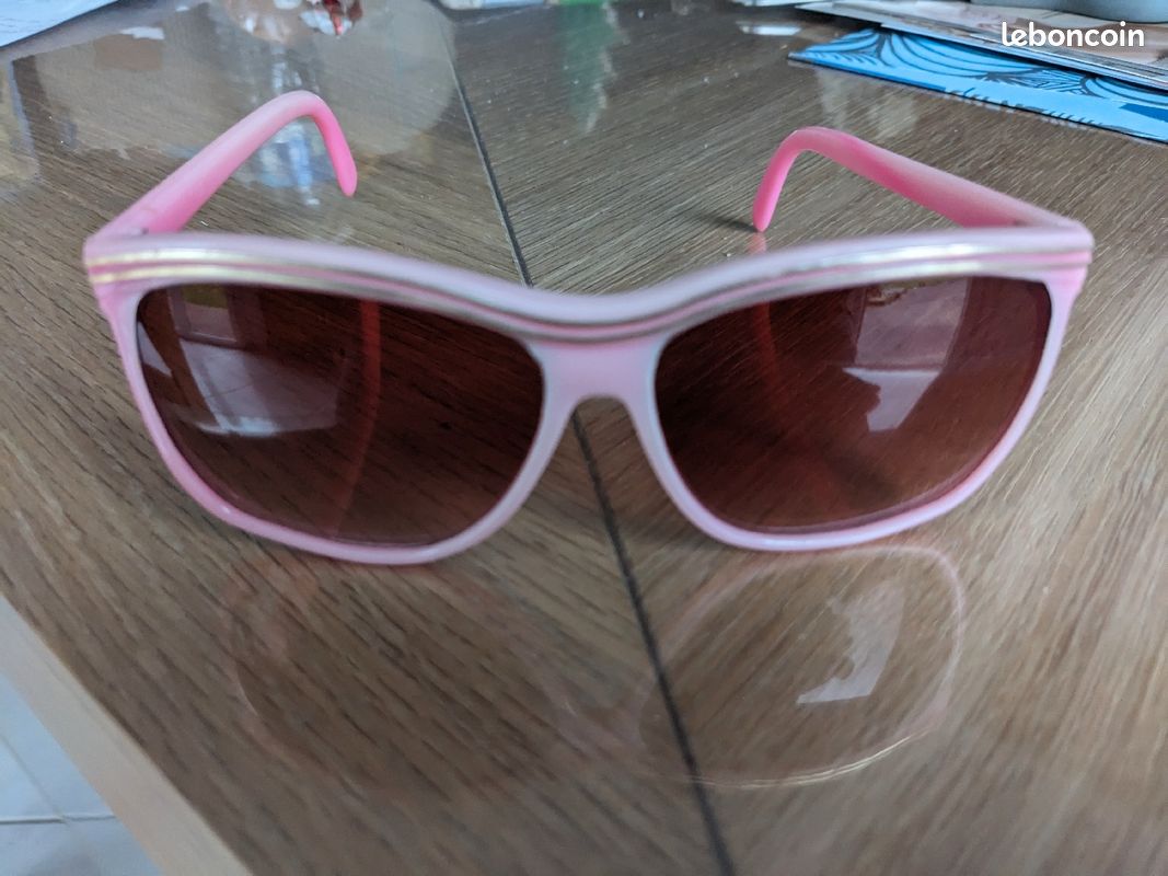 Lunettes soleil rose vintage (image 1)